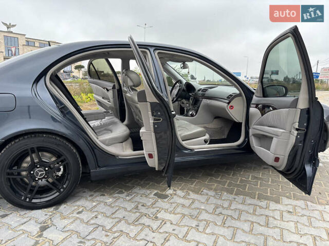 Черный Мерседес Е-Класс, объемом двигателя 3.22 л и пробегом 401 тыс. км за 6600 $, фото 28 на Automoto.ua