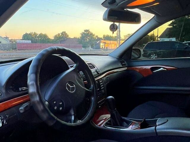 Черный Мерседес Е-Класс, объемом двигателя 2.1 л и пробегом 0 тыс. км за 6800 $, фото 11 на Automoto.ua