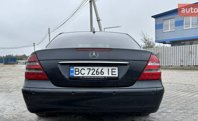 Черный Мерседес Е-Класс, объемом двигателя 3.22 л и пробегом 401 тыс. км за 6600 $, фото 8 на Automoto.ua