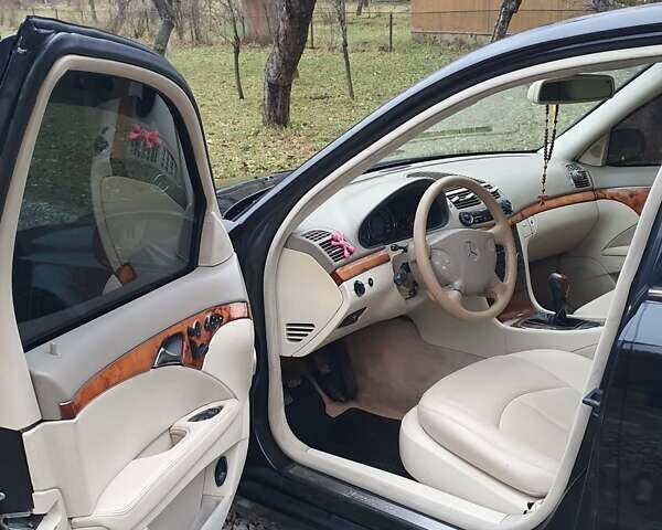 Черный Мерседес Е-Класс, объемом двигателя 2.7 л и пробегом 310 тыс. км за 5500 $, фото 30 на Automoto.ua