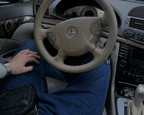 Черный Мерседес Е-Класс, объемом двигателя 2.6 л и пробегом 346 тыс. км за 6400 $, фото 19 на Automoto.ua