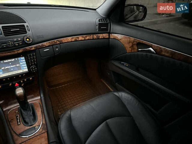 Черный Мерседес Е-Класс, объемом двигателя 3.22 л и пробегом 300 тыс. км за 6600 $, фото 14 на Automoto.ua