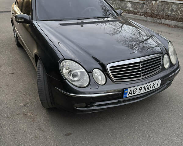 Черный Мерседес Е-Класс, объемом двигателя 2.6 л и пробегом 346 тыс. км за 6400 $, фото 5 на Automoto.ua