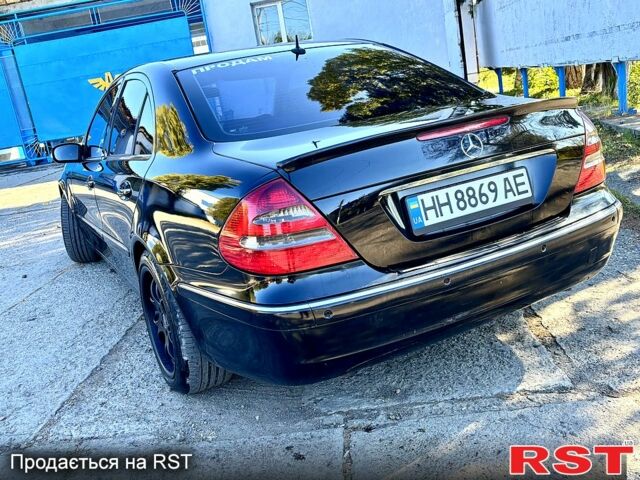 Мерседес Е-Класс 2003 в Арцизе на Automoto.ua Черный Мерседес Е-Класс, объемом двигателя 2.7 л и пробегом 250 тыс. км за 6600 $, фото 6 на Automoto.ua
