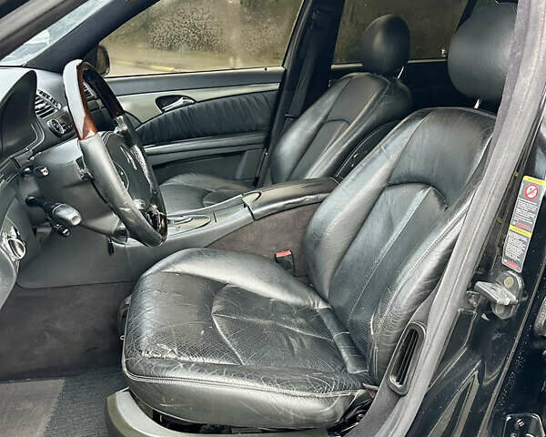 Черный Мерседес Е-Класс, объемом двигателя 3.2 л и пробегом 460 тыс. км за 7900 $, фото 33 на Automoto.ua