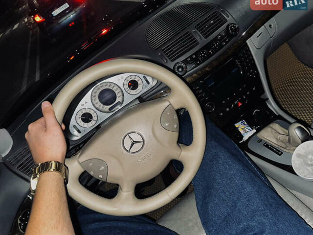 Черный Мерседес Е-Класс, объемом двигателя 2.6 л и пробегом 346 тыс. км за 6400 $, фото 18 на Automoto.ua