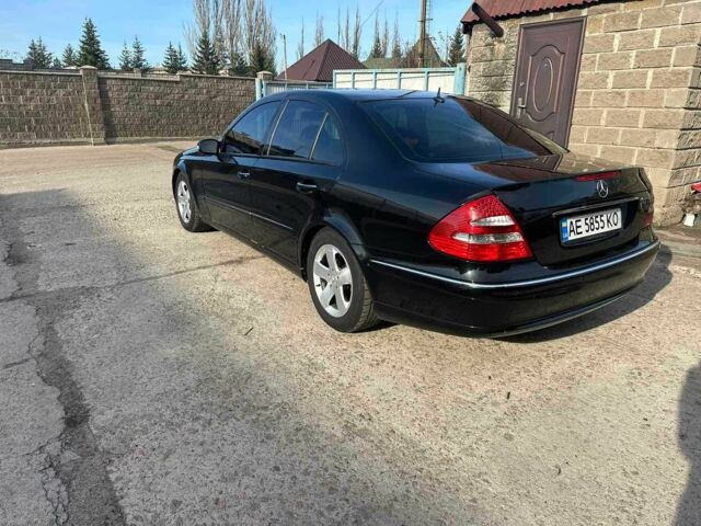 Черный Мерседес Е-Класс, объемом двигателя 2.7 л и пробегом 357 тыс. км за 8000 $, фото 3 на Automoto.ua