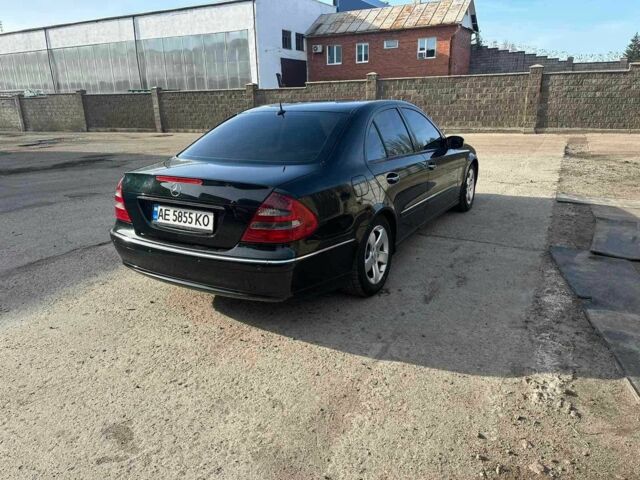 Черный Мерседес Е-Класс, объемом двигателя 2.7 л и пробегом 357 тыс. км за 8000 $, фото 4 на Automoto.ua