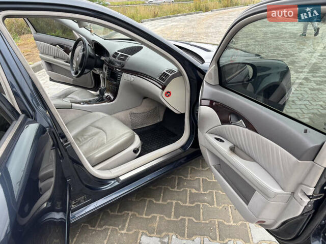 Черный Мерседес Е-Класс, объемом двигателя 3.22 л и пробегом 401 тыс. км за 6600 $, фото 26 на Automoto.ua