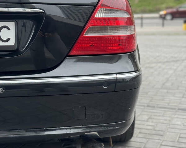 Чорний Мерседес Е-Клас, об'ємом двигуна 2.7 л та пробігом 265 тис. км за 5300 $, фото 5 на Automoto.ua