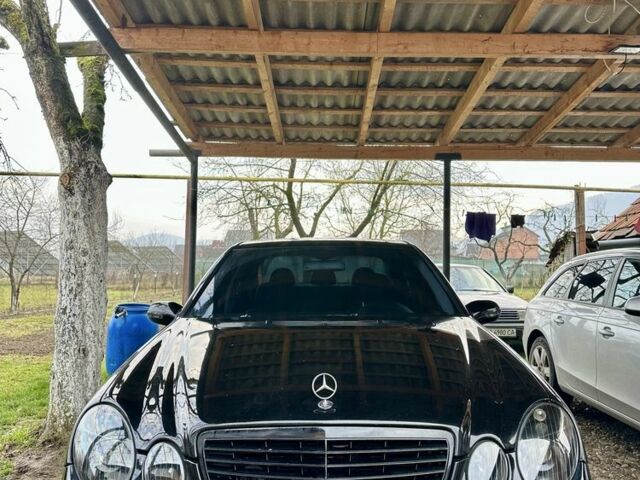 Черный Мерседес Е-Класс, объемом двигателя 3.2 л и пробегом 367 тыс. км за 7350 $, фото 3 на Automoto.ua