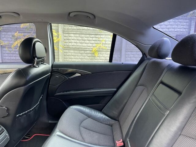 Чорний Мерседес Е-Клас, об'ємом двигуна 1.8 л та пробігом 300 тис. км за 4900 $, фото 10 на Automoto.ua