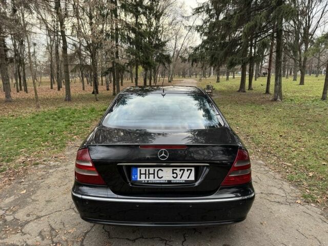Черный Мерседес Е-Класс, объемом двигателя 3.2 л и пробегом 340 тыс. км за 2850 $, фото 4 на Automoto.ua