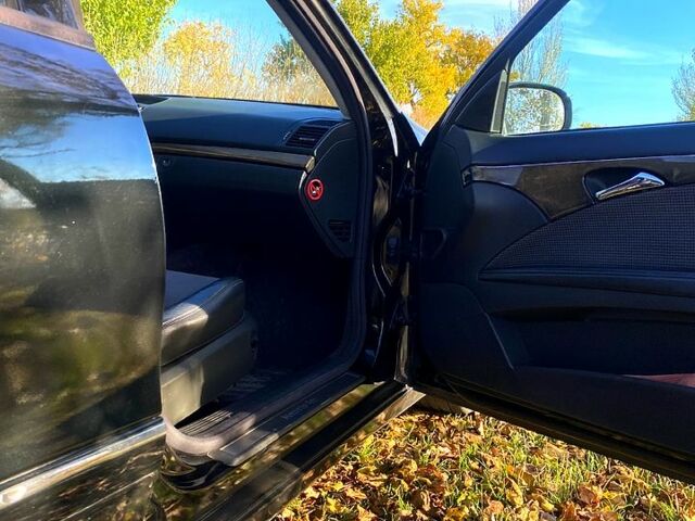 Черный Мерседес Е-Класс, объемом двигателя 1.8 л и пробегом 221 тыс. км за 6200 $, фото 9 на Automoto.ua