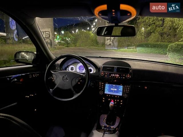 Черный Мерседес Е-Класс, объемом двигателя 3.2 л и пробегом 39 тыс. км за 37300 $, фото 43 на Automoto.ua