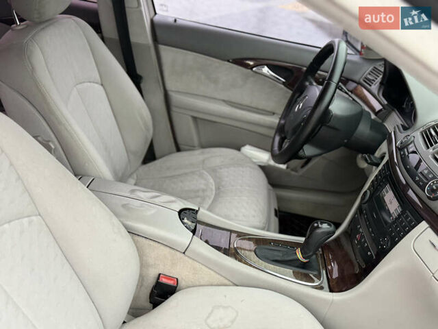 Мерседес Е-Класс 2003 в Городке на Automoto.ua Черный Мерседес Е-Класс, объемом двигателя 2.2 л и пробегом 350 тыс. км за 6999 $, фото 27 на Automoto.ua