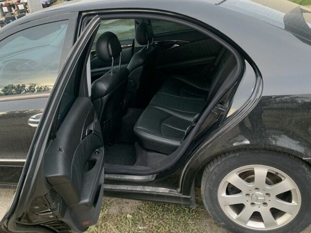 Чорний Мерседес Е-Клас, об'ємом двигуна 1.8 л та пробігом 3 тис. км за 5000 $, фото 5 на Automoto.ua