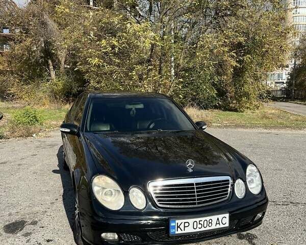 Черный Мерседес Е-Класс, объемом двигателя 2.6 л и пробегом 240 тыс. км за 5999 $, фото 4 на Automoto.ua