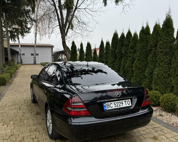 Черный Мерседес Е-Класс, объемом двигателя 2.2 л и пробегом 350 тыс. км за 5499 $, фото 5 на Automoto.ua