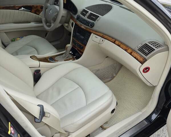 Чорний Мерседес Е-Клас, об'ємом двигуна 2.7 л та пробігом 203 тис. км за 10300 $, фото 18 на Automoto.ua