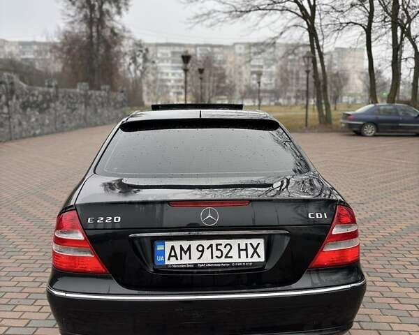 Черный Мерседес Е-Класс, объемом двигателя 2.2 л и пробегом 380 тыс. км за 6200 $, фото 4 на Automoto.ua