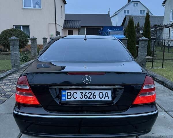 Черный Мерседес Е-Класс, объемом двигателя 3.2 л и пробегом 360 тыс. км за 6800 $, фото 2 на Automoto.ua