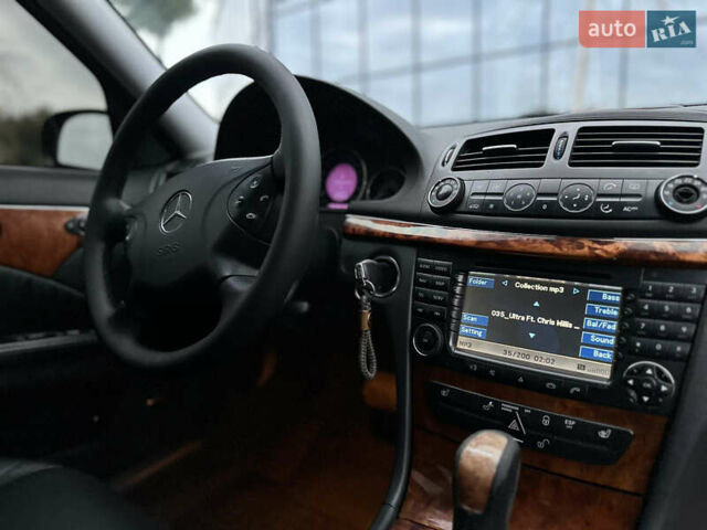 Черный Мерседес Е-Класс, объемом двигателя 3.22 л и пробегом 300 тыс. км за 6600 $, фото 9 на Automoto.ua