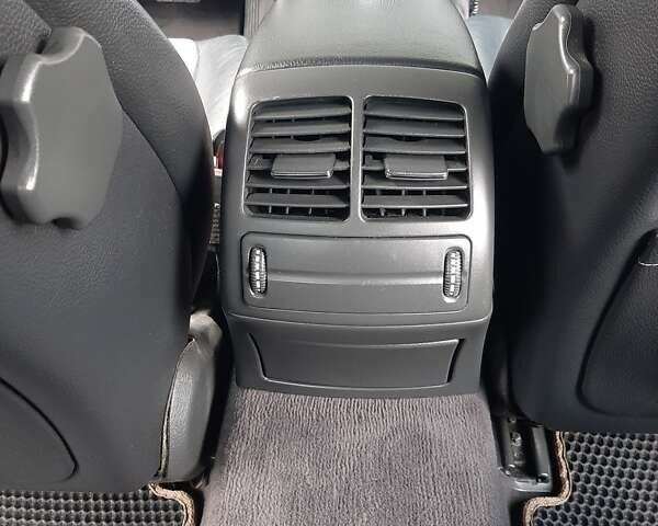 Черный Мерседес Е-Класс, объемом двигателя 1.8 л и пробегом 320 тыс. км за 8500 $, фото 21 на Automoto.ua