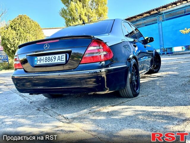 Мерседес Е-Класс 2003 в Арцизе на Automoto.ua Черный Мерседес Е-Класс, объемом двигателя 2.7 л и пробегом 250 тыс. км за 6600 $, фото 3 на Automoto.ua