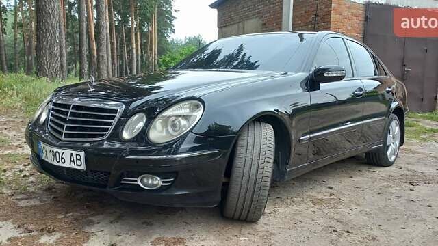 Чорний Мерседес Е-Клас, об'ємом двигуна 3.2 л та пробігом 415 тис. км за 6300 $, фото 24 на Automoto.ua
