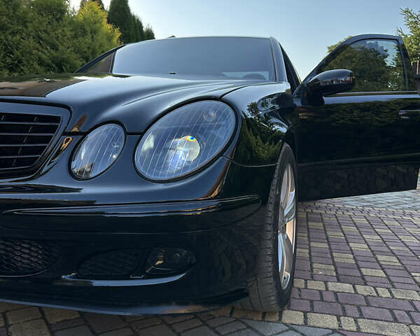 Черный Мерседес Е-Класс, объемом двигателя 3.2 л и пробегом 375 тыс. км за 8000 $, фото 19 на Automoto.ua