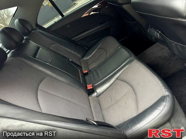 Черный Мерседес Е-Класс, объемом двигателя 1.8 л и пробегом 220 тыс. км за 5950 $, фото 8 на Automoto.ua