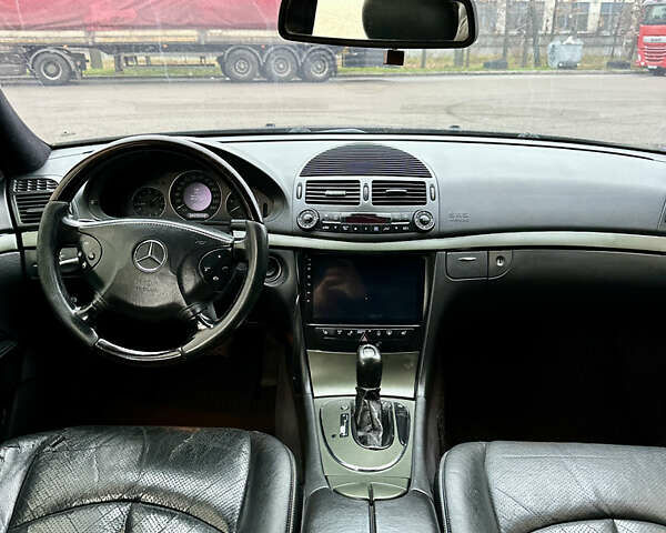 Черный Мерседес Е-Класс, объемом двигателя 3.2 л и пробегом 460 тыс. км за 7900 $, фото 35 на Automoto.ua