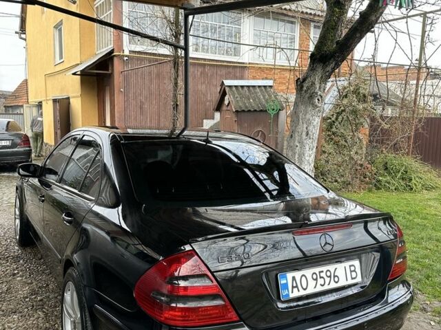 Черный Мерседес Е-Класс, объемом двигателя 3.2 л и пробегом 367 тыс. км за 7350 $, фото 7 на Automoto.ua