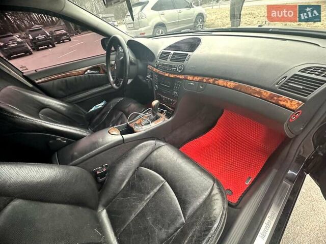 Черный Мерседес Е-Класс, объемом двигателя 3.2 л и пробегом 483 тыс. км за 5500 $, фото 27 на Automoto.ua