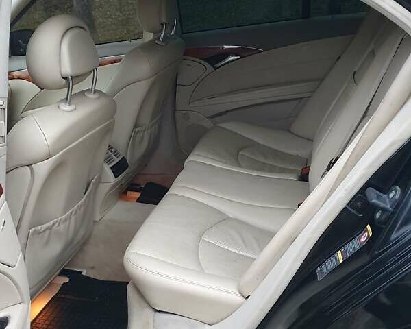 Черный Мерседес Е-Класс, объемом двигателя 2.7 л и пробегом 310 тыс. км за 5500 $, фото 43 на Automoto.ua