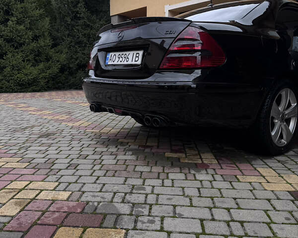 Черный Мерседес Е-Класс, объемом двигателя 3.2 л и пробегом 375 тыс. км за 8000 $, фото 8 на Automoto.ua