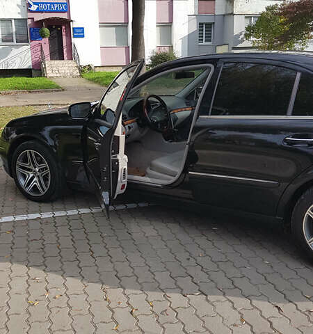 Черный Мерседес Е-Класс, объемом двигателя 2.7 л и пробегом 320 тыс. км за 8500 $, фото 18 на Automoto.ua