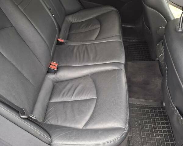 Черный Мерседес Е-Класс, объемом двигателя 3.2 л и пробегом 460 тыс. км за 6900 $, фото 5 на Automoto.ua