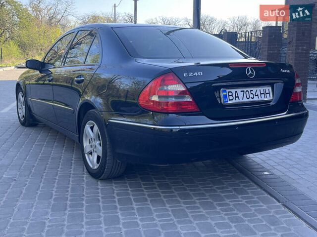 Черный Мерседес Е-Класс, объемом двигателя 2.6 л и пробегом 233 тыс. км за 6700 $, фото 7 на Automoto.ua