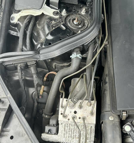 Черный Мерседес Е-Класс, объемом двигателя 2.7 л и пробегом 200 тыс. км за 7750 $, фото 81 на Automoto.ua