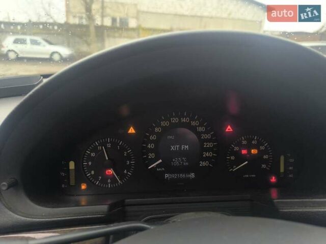 Черный Мерседес Е-Класс, объемом двигателя 1.8 л и пробегом 390 тыс. км за 6500 $, фото 11 на Automoto.ua