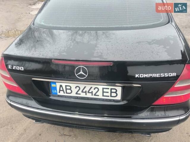 Черный Мерседес Е-Класс, объемом двигателя 1.8 л и пробегом 390 тыс. км за 6500 $, фото 4 на Automoto.ua