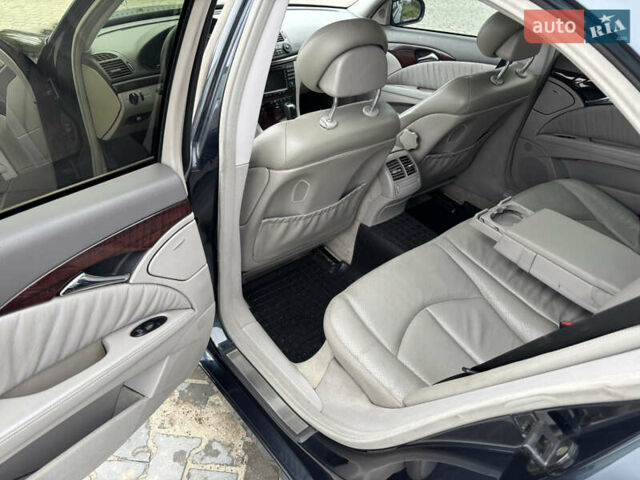 Черный Мерседес Е-Класс, объемом двигателя 3.22 л и пробегом 401 тыс. км за 6600 $, фото 19 на Automoto.ua