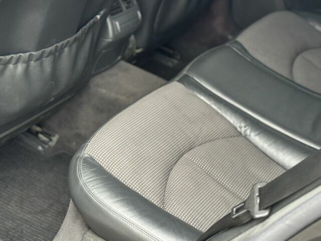 Черный Мерседес Е-Класс, объемом двигателя 1.8 л и пробегом 220 тыс. км за 6750 $, фото 10 на Automoto.ua