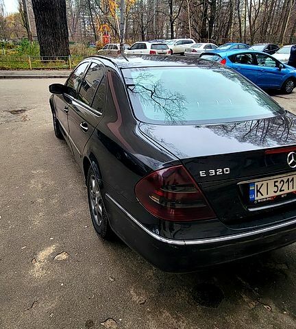 Чорний Мерседес Е-Клас, об'ємом двигуна 3.2 л та пробігом 312 тис. км за 6700 $, фото 3 на Automoto.ua