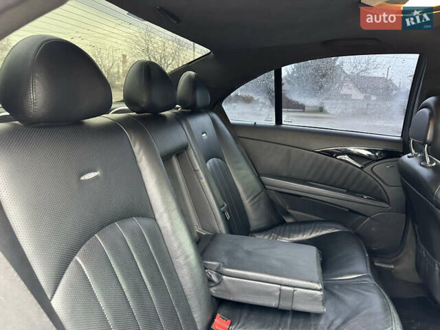 Чорний Мерседес Е-Клас, об'ємом двигуна 5 л та пробігом 250 тис. км за 8000 $, фото 8 на Automoto.ua