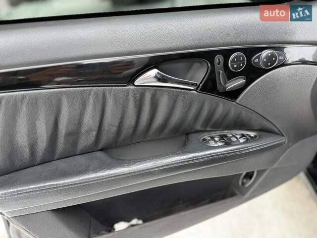 Чорний Мерседес Е-Клас, об'ємом двигуна 5 л та пробігом 360 тис. км за 8500 $, фото 25 на Automoto.ua