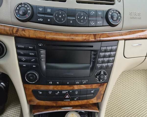 Чорний Мерседес Е-Клас, об'ємом двигуна 2.7 л та пробігом 203 тис. км за 10300 $, фото 34 на Automoto.ua