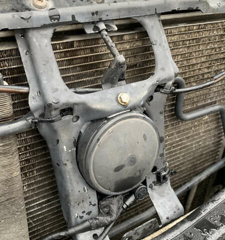 Чорний Мерседес Е-Клас, об'ємом двигуна 4.97 л та пробігом 351 тис. км за 9000 $, фото 22 на Automoto.ua